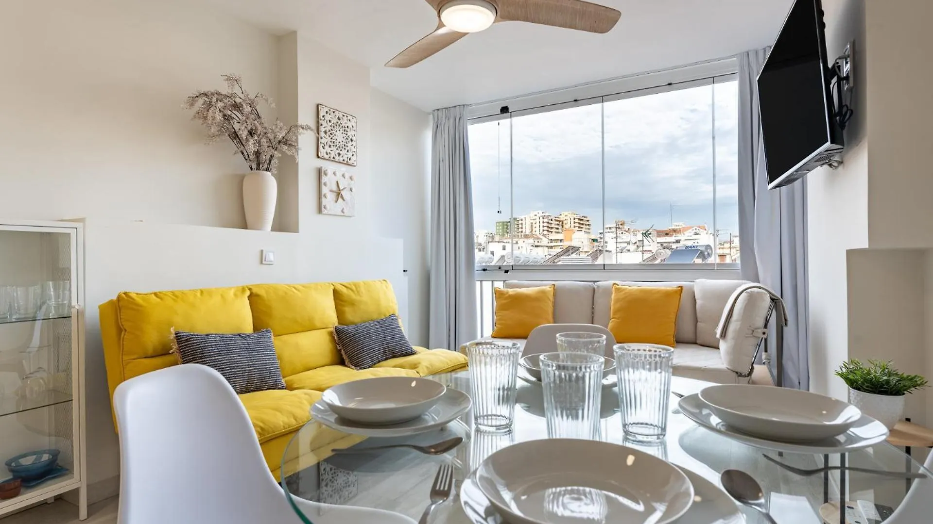 Bhost - Las Gaviotas Fuengirola Spain