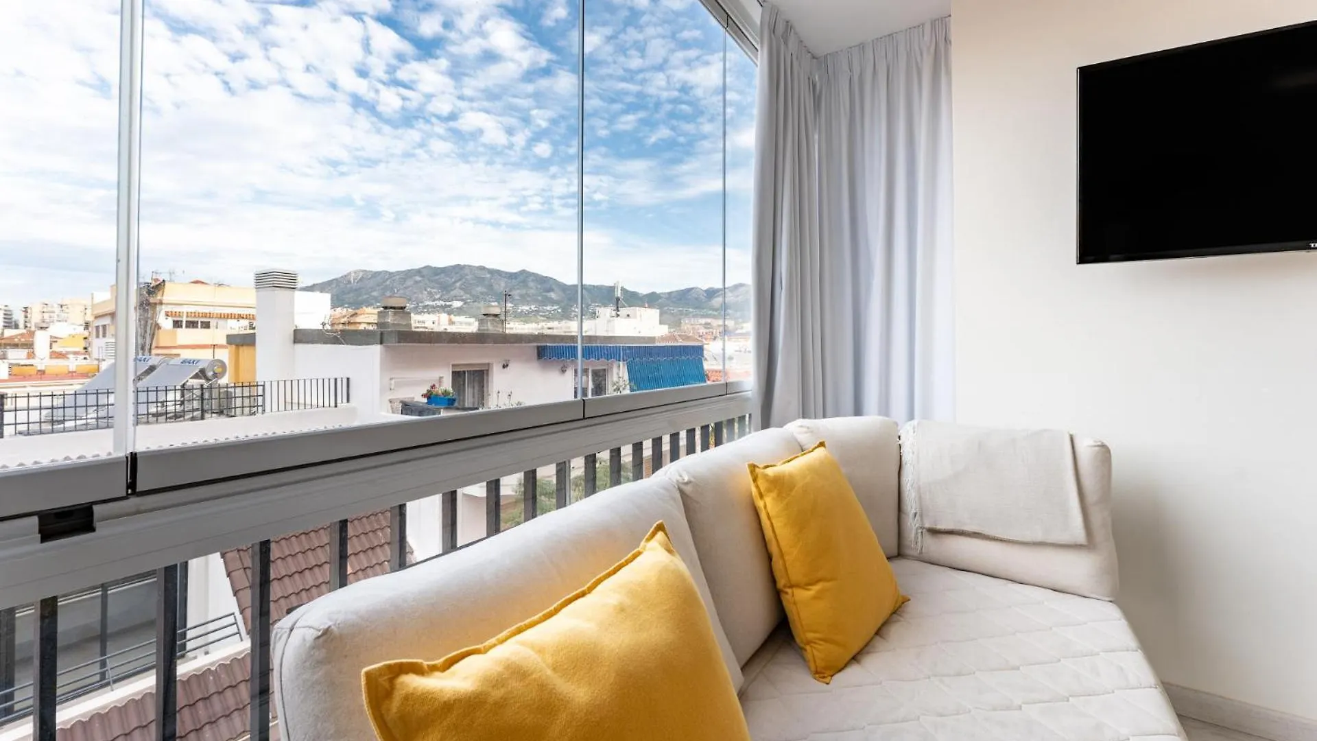 Bhost - Las Gaviotas Fuengirola Spain