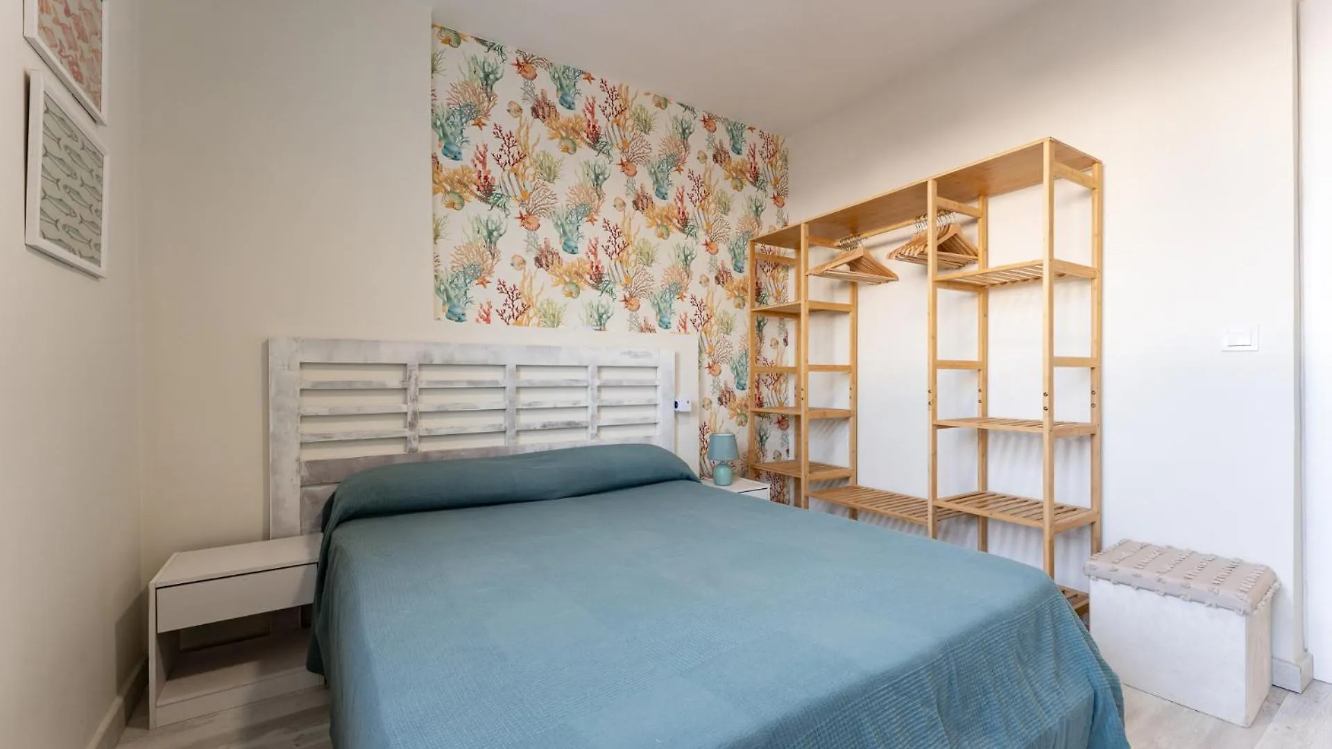 Bhost - Las Gaviotas Fuengirola 0*,  Spain